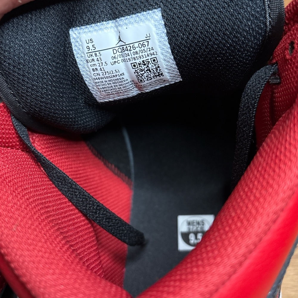 Nike Men’s High-Top Athletic Sneakers in Black and Red - Picture 5 of 6